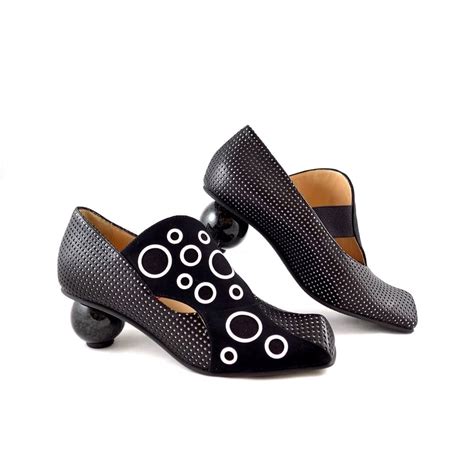 Lisa Tucci Shoes for Women .